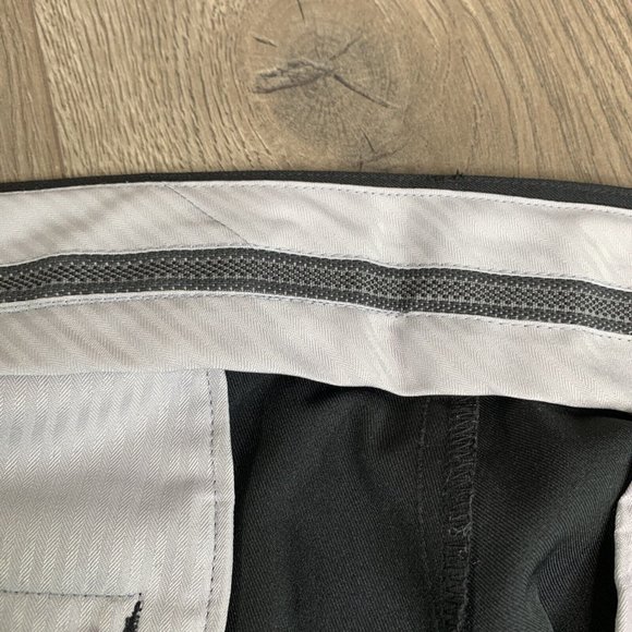 PGA Tour Shorts Mens Size 36 Black Golf Chino Flat Front Casual Cargo 5 pockets - Picture 7 of 9